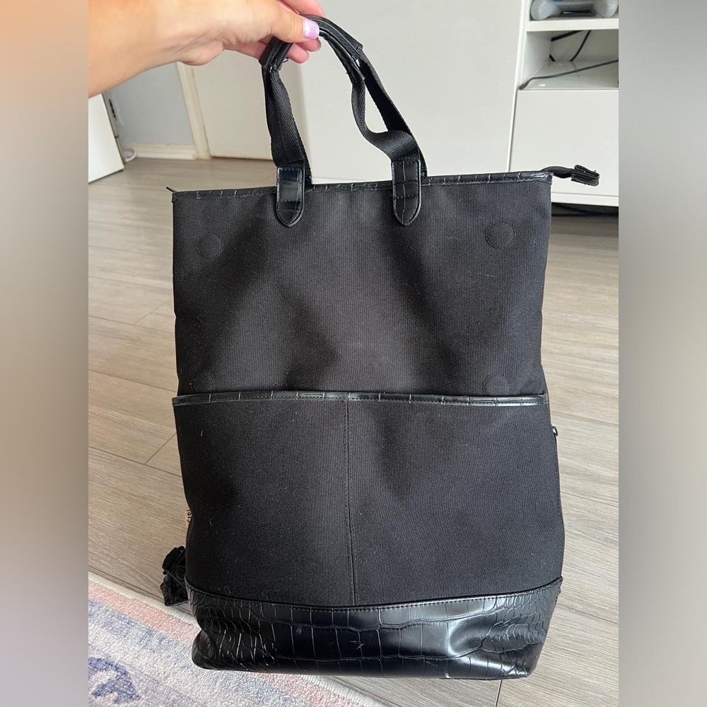 BEIS convertible backpack in EUC